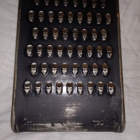 The Wonder Shredder Mid Century Modern Cheese Shredder Decor - Picture 3 of 4